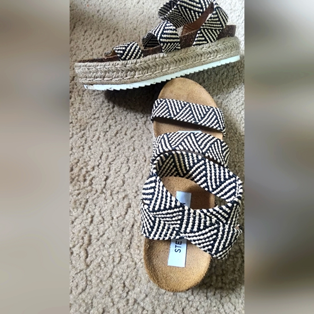 STEVE MADDEN WEDGE